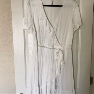 White Ruffle Solis Size Dress
